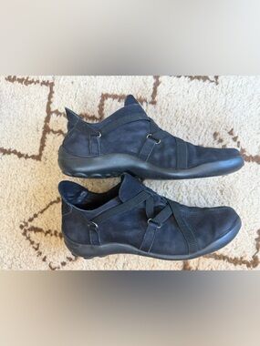 Arche Black Suede Strappy Ankle Booties, size 8 regular